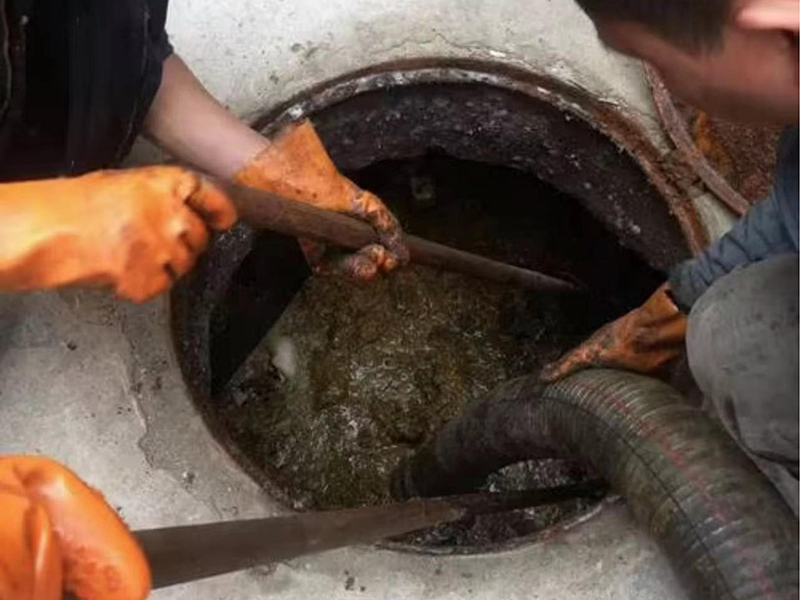 辽阳清理化粪池时如何避免沼气的危害?